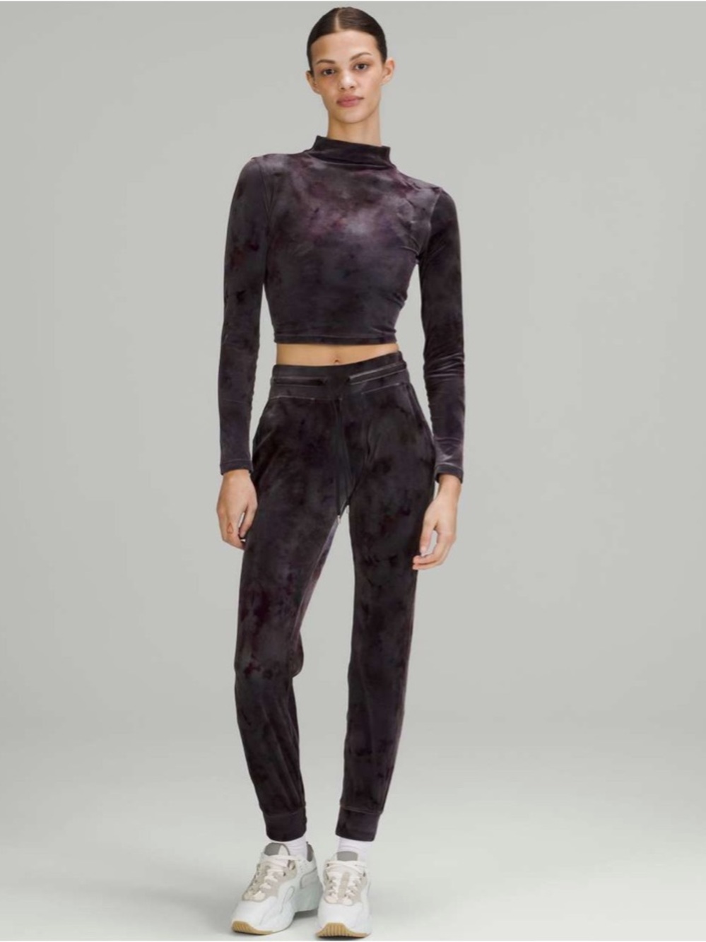 Lululemon Ready to Crush High-Rise Velour Jogger Full Length purple black size 4